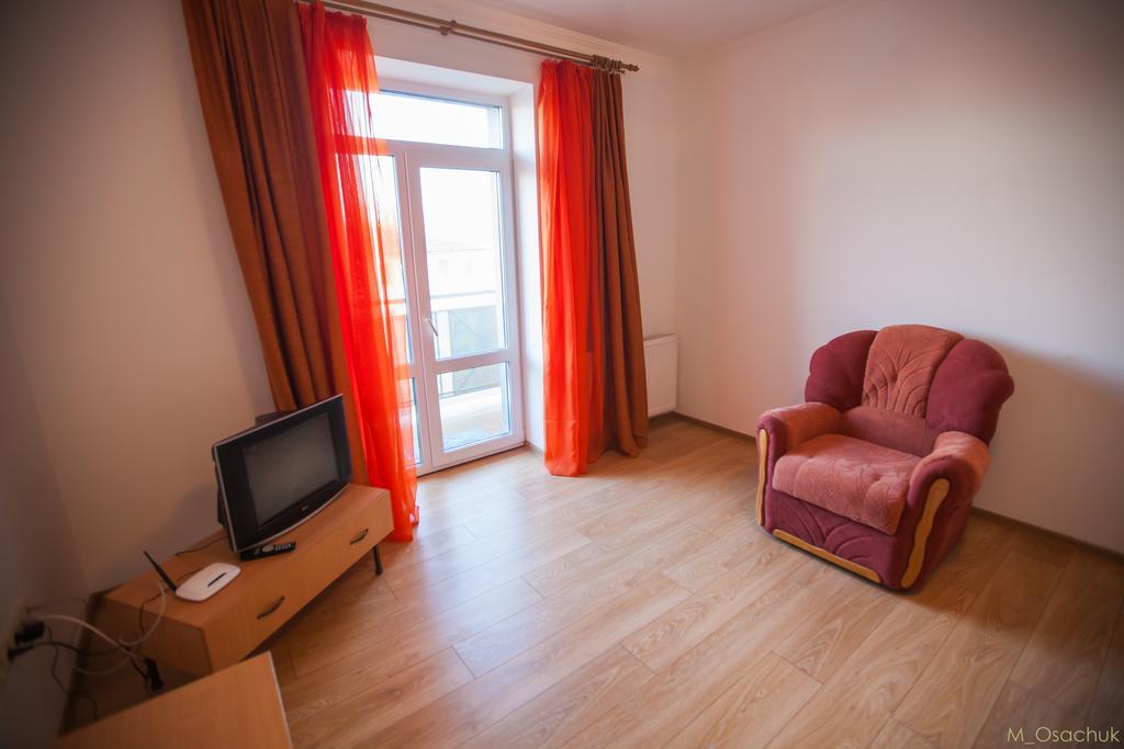 Like Home On Zaliznychna Ivano-Frankivszk Kültér fotó